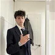 Soy Víctor, estudiante de Medicina con media de 10 en Bachillerato. Ofrezco clases particulares de Matemáticas para todos